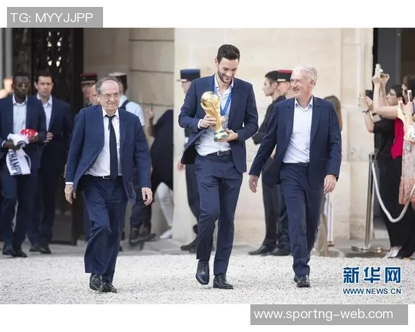 法国足协主席回应齐达内接班德尚传闻强调不干扰球队备战工作 法国足协主席回应齐达内接班德尚传闻强调不干扰球队备战工作