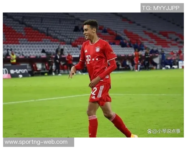 拜仁开季连胜追平AC米兰纪录孔帕尼海报引发球迷热议